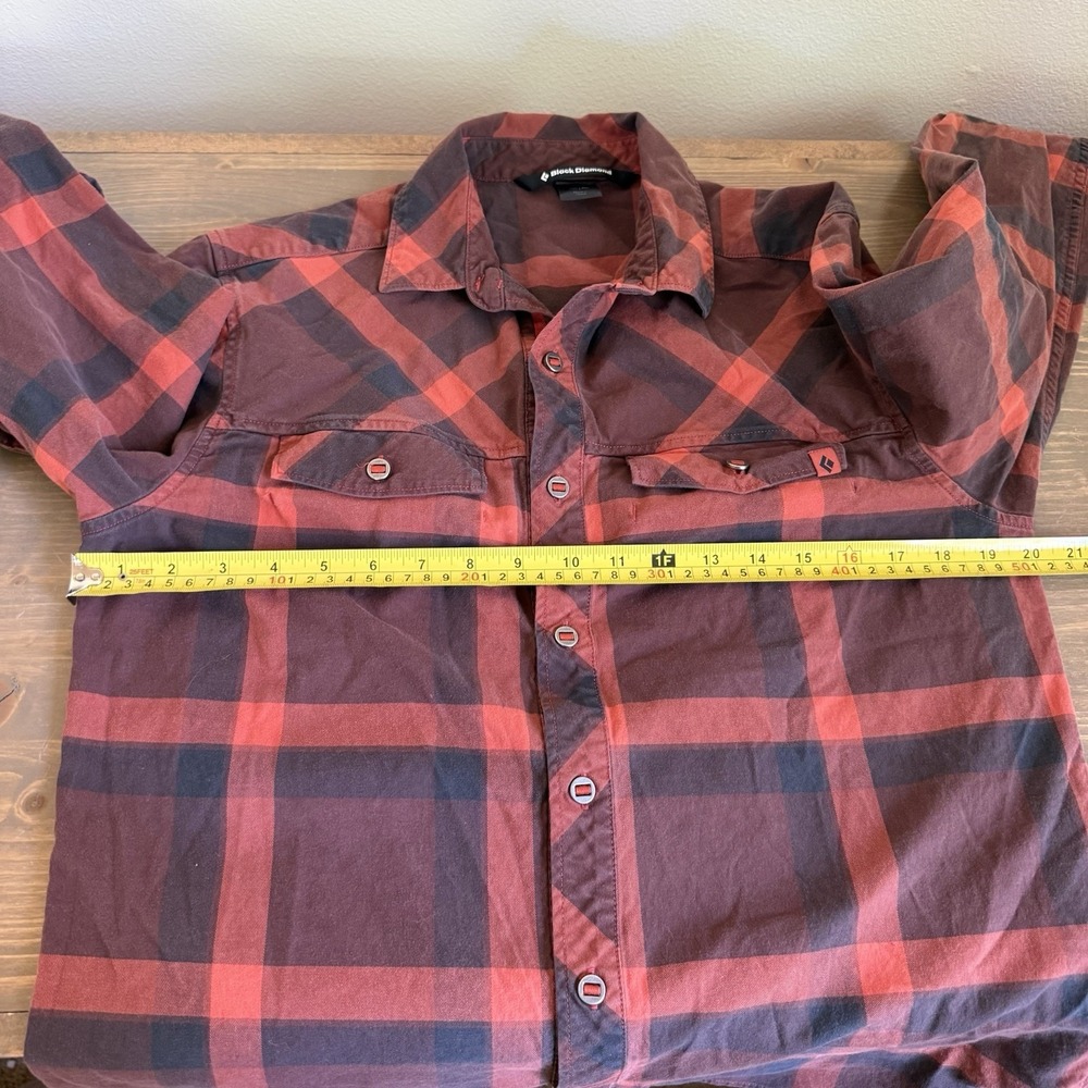 Black Diamond Men's Medium Red Black Long Sleeve Button Up Shirt Collar Top - Picture 6 of 7